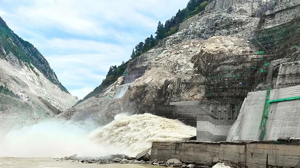 Devasa Rezervuar Kapasitesi Bölgesel Enerji Arz Güvenliğini Teminat Altına Alıyor