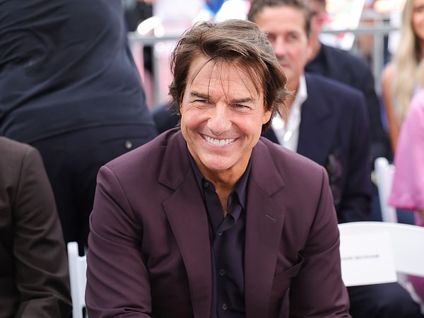 Tom Cruise'un zamanla arasında bizim bilmediğimiz özel bir anlaşma olabilir! 64 yaşındaki oyuncu hala aksiyon filmlerinde fizik kurallarını zorlamaya devam ediyor.