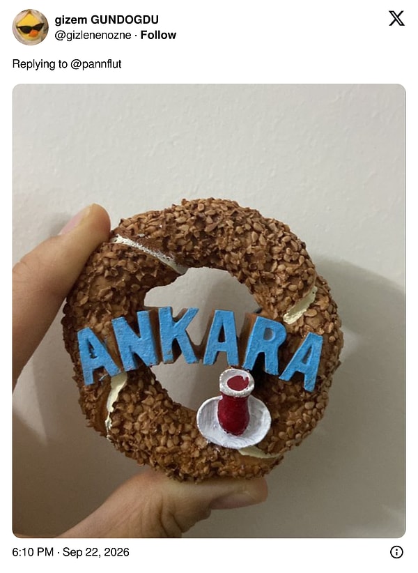 Bir kullanıcı da kendi "Ankara" yazılı simit magnetinin fotoğrafını paylaştı