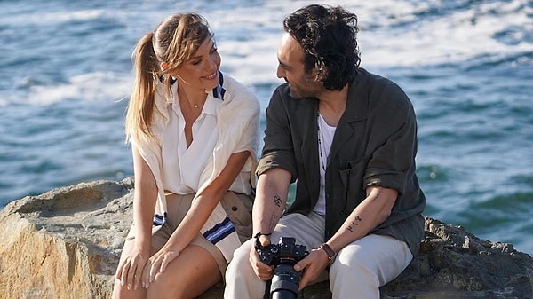 Star TV'nin yeni komedi dizisi Tuzlu Kahve, salı akşamları ekran yolculuğuna devam ederken bu kez bir seyircinin hazırladığı jenerikle dikkat çekti.