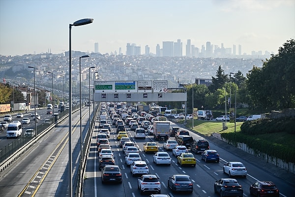 Üstelik yollara her yıl 2 milyon yeni araç ekleniyor.