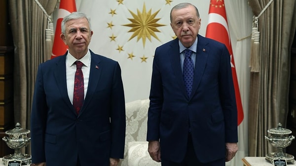 Tartışmanın kökü ise 9 Eylül'de Beştepe'de çekilen tek bir kareye uzanıyordu.