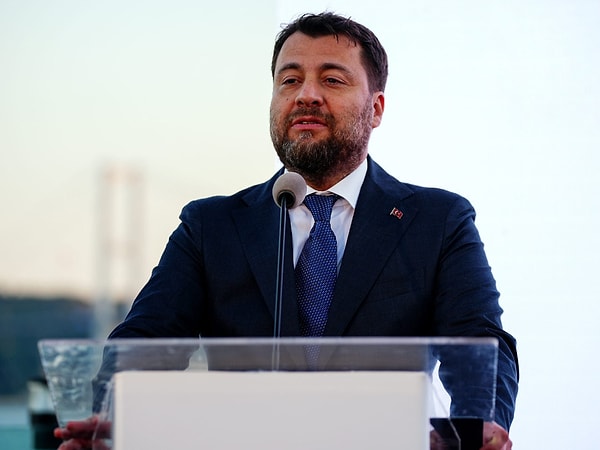 Nişantaşı'ndaki katlı otopark ve çarşının yaklaşık 2 milyar liraya alındığı aktarıldı