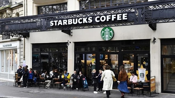 Starbucks yeni mağazalar açmaya devam edecek.