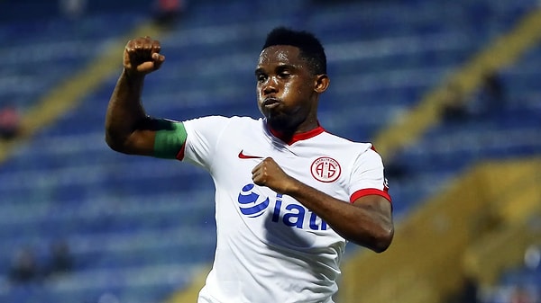 3. Samuel Eto'o, iki farklı kulüple üçleme yaşadı.