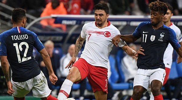 Paris'teki rövanşta Kaan Ayhan'ın golü Türkiye'ye 1 puan getirdi.