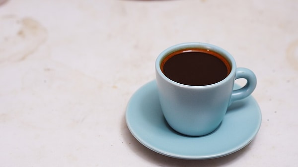 Kafein saatlerce vücutta kalıyor, son fincanın saati uykuyu etkileyebiliyor
