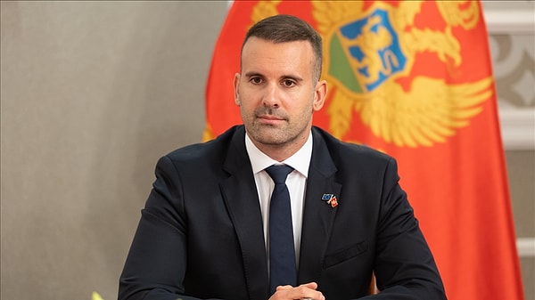 Başbakan Milojko Spajić'in kararı, Türkiye'den Karadağ'a uçuşları bile vurmuştu.