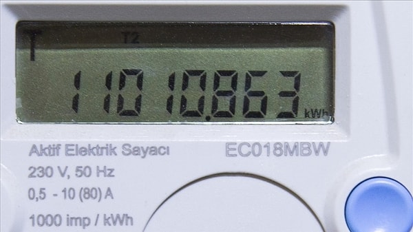 Mevcut 4 bin kWh'lik sınır, aylık yaklaşık 986 TL'lik faturaya denk geliyor.