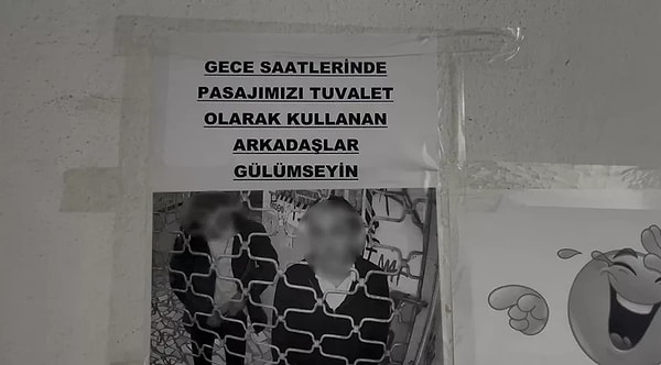 Duvardaki ilk not, kameraya yakalananlara doğrudan sesleniyordu: "Arkadaşlar gülümseyin."