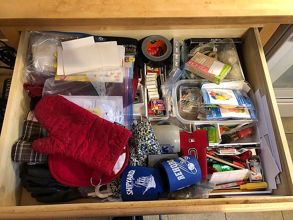 Junk Drawer Ne Demek?