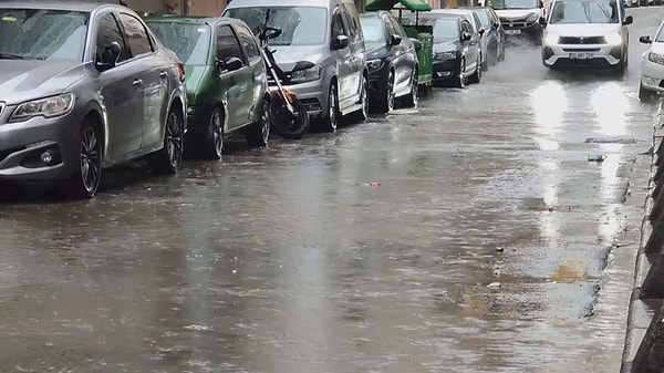 Meteoroloji'nin son tahmini: Trakya'dan Hakkari'ye kadar sağanak bekleniyor.