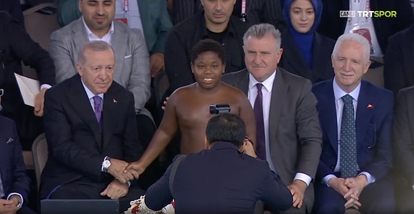 "Tanzanyalı Arap Osman kim?" diyenler için anlatalım;