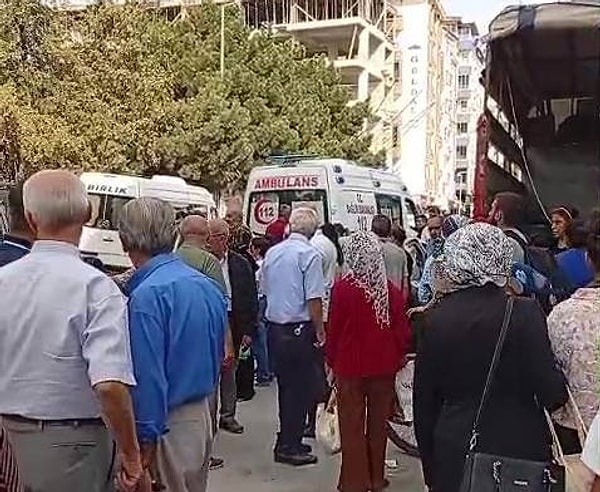 Koroner yoğun bakımda takip ediliyor.