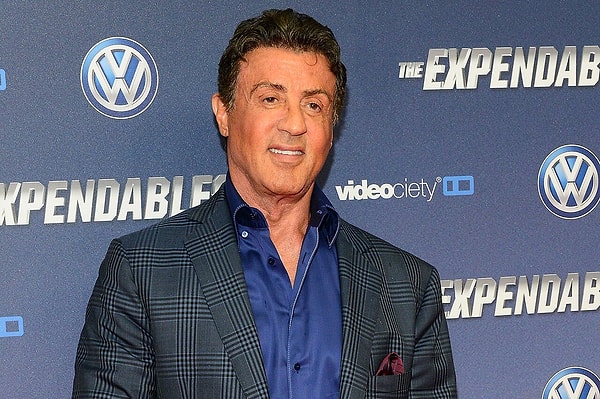 Stallone artık savaşların iki tarafı da yıktığını düşünüyor