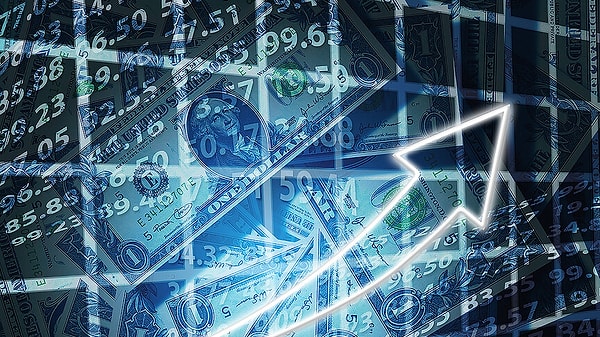 Ancak asıl baskı dolardan geliyor: Dolar endeksi 101'in üzerinde, 10 yıllık ABD tahvil faizi yüzde 5,20'ye yakın.