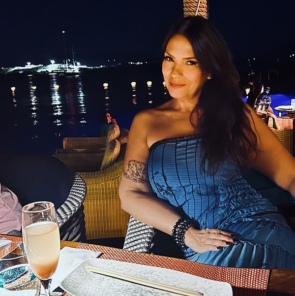 Yeşim Salkım, paylaşımında Melis Sütşurup Sandal'ın annesini, babasını ve üç ismi daha tek tek saydı.