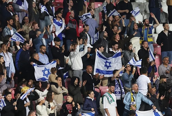 UEFA soruşturma açmayacak.