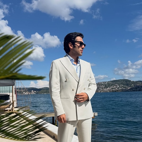 Çirkin'in Engin'i Baran Bölükbaşı, veda mesajına set ekibine duyduğu sevgiyi anlatarak başladı.