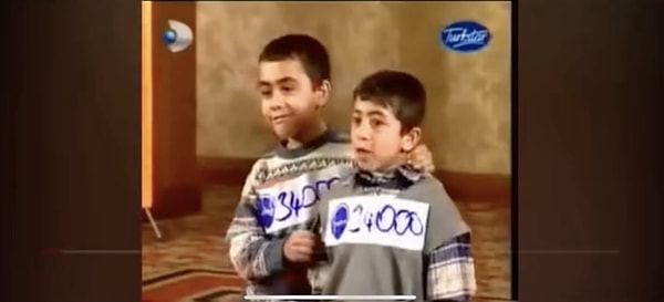 Aynı neşe, aynı gülümseme.