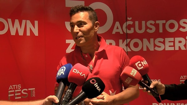 Mustafa Sandal ise eşiyle arasında maddi hiçbir ortaklık olmadığını açıkladı.