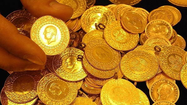 Gram altın bir ara 7.000 lirayı aşmıştı, şimdi 6.600'ün altında dolaşıyor.