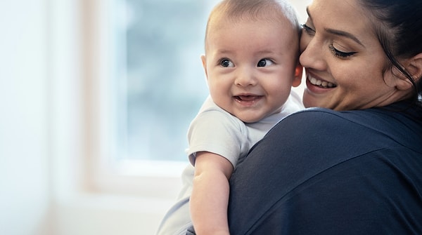 Yabancılar Daha Çok Gülümsedi Ama Bebekler Anneye Güldü