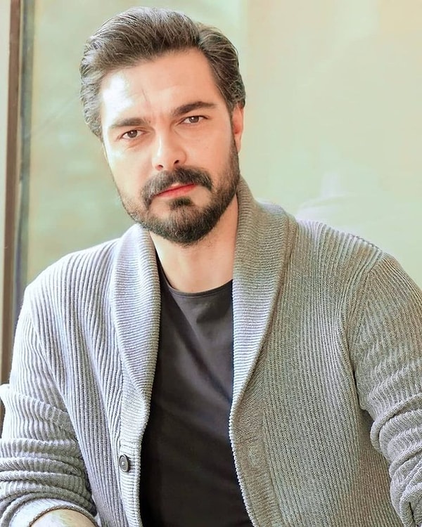 Halil İbrahim Ceyhan, Emanet'in Yaman Kırımlı'sı olarak tanındı ve Aşk ve Taht'ta Andreas'a hayat veriyor.