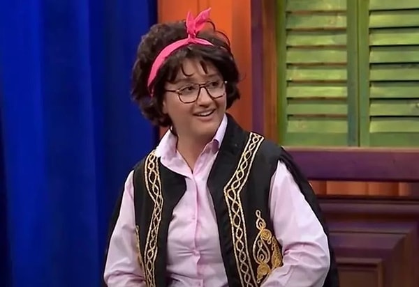 Ecem Erkek, Güldür Güldür Show'daki Naime karakteriyle Altın Kelebek'e uzanan bir çıkış yakaladı.