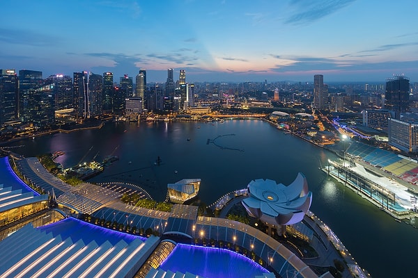 Singapur'da doğurganlık hızı 2025'te 0,87'ye inerek tarihin en düşük seviyesini gördü