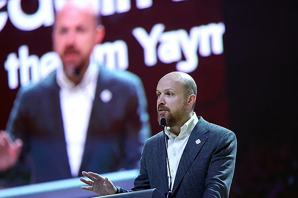 Karşılaşma öncesinde stattakilere seslenen İlim Yayma Vakfı Mütevelli Heyeti Başkanı Bilal Erdoğan, kentte Filistin Günü dolayısıyla çeşitli programların düzenlendiğini söyledi.