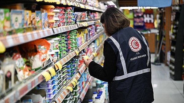 Çalışanların üçte ikisi 100 bin liranın altında kazanıyor, yoksulluk sınırı ise 123 bin lira.
