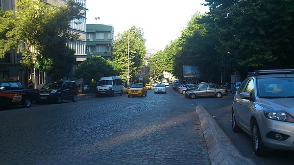 Başkanlığının ilk yılında aldığı daire.