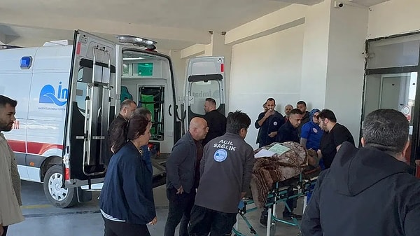 Göçük öğle saatlerinde meydana geldi.