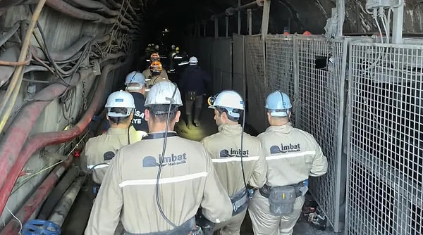 Soma ilçesinde faaliyet gösteren İmbat maden işletmesinde bugün meydana gelen göçüğün ardından başlatılan arama kurtarma çalışmaları tamamlandı.