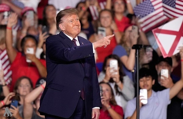 Trump, Alabama'daki mitingde 5 bin dolarlık vaadini yinelemişti.