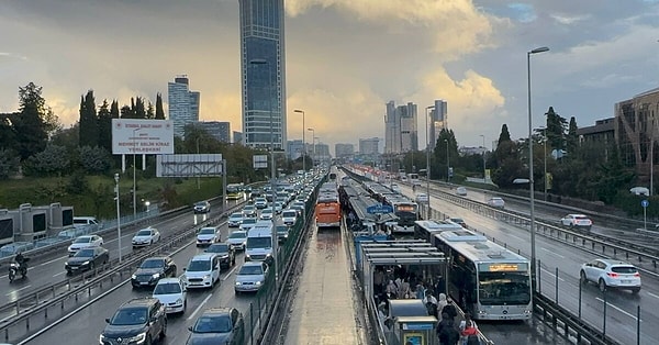 Karar, kurtuluş yıl dönümü nedeniyle alındı.
