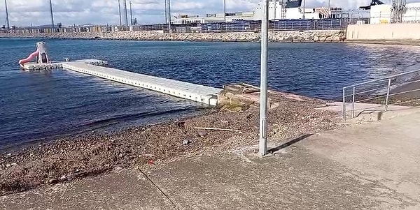 Aynı noktada 23 Temmuz 2025'te de atık yağ olduğu düşünülen bir madde deniz yüzeyinde görülmüştü.