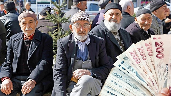 İkinci teklif aylık bağlama oranını %2'den %3'e çıkararak 25 yıllık çalışanın oranını %75'e taşıyor.