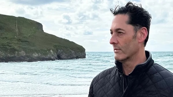 Epstein dosyalarında "HWL" diye aradı, 2018 tarihli yazışmalara ulaştı.