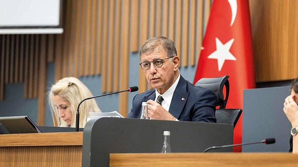 Dernek üyelikleri tek tek sona erdi.