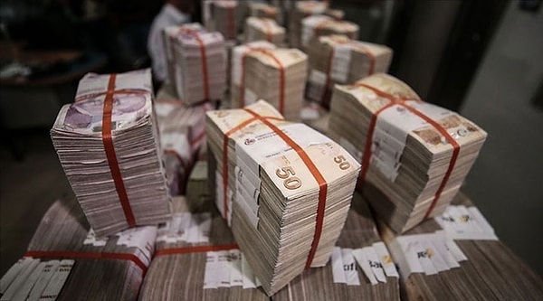 Anket sonuçları senaryoları yukarı çekiyor: Merkez Bankası anketinde yüzde 29,61, AA Finans anketinde yüzde 29,66.