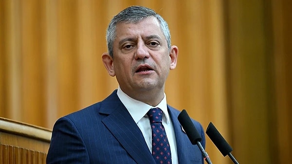 Özel, Nacar'ın tatil arkadaşı olarak Ömer Çelik'i işaret etti