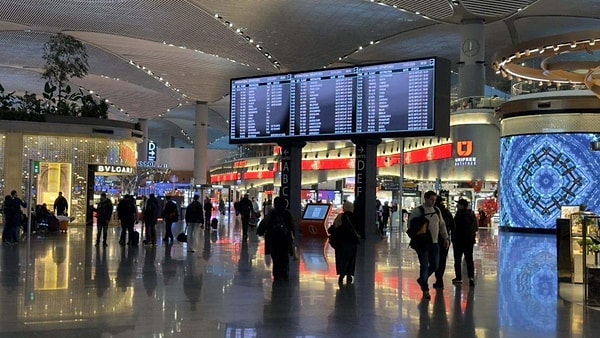 Düzenleme 1 Ocak 2027'de yürürlüğe girerse mevcut platformlara başvuru için 3 ay süre tanınacak.
