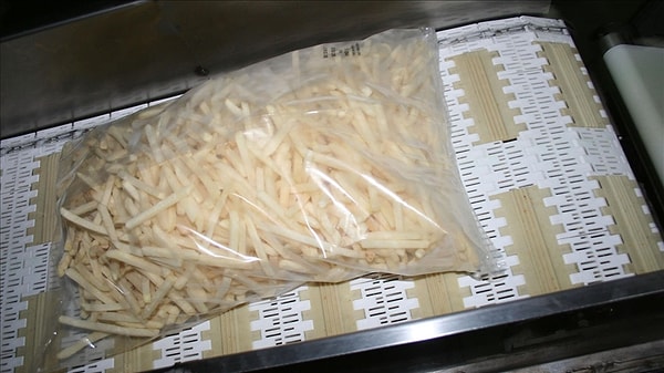 Sandviç ekmeği, 150 gram patates, yağ ve sos: Patsonun maliyeti 22,5 lira.