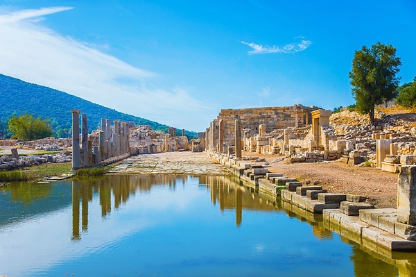Türkiye’nin 2022 yılında Küresel Sürdürülebilir Turizm Konseyi (GSTC) ile iş birliği içerisinde hayata geçirdiği Ulusal Sürdürülebilir Turizm Programı, raporda önemli bir adım olarak gösterildi.