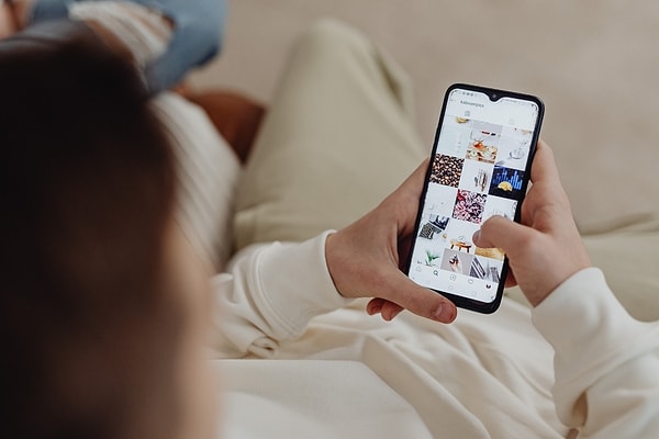Instagram Keşfet Sayfanı Yorumla