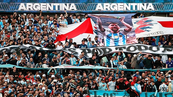 Dünya basını Messi'ye sayfalarını ayırdı: "Bir tanrı olarak emekli oluyor."
