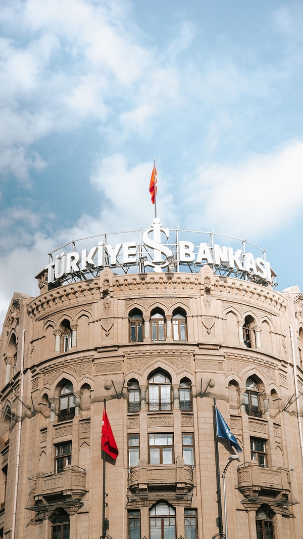 İş Bankası ise yalnızca 6 fonun tasfiyesinden sorumlu, ancak bu fonlardaki yatırımcı sayısı 388 bin 718.