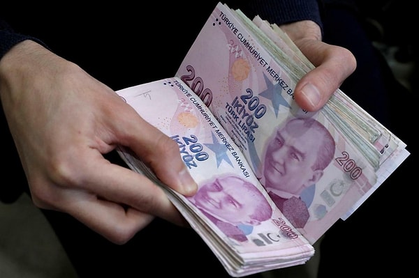 Asıl büyük kitleyi ilgilendiren olağanüstü tasfiyede 1 milyon liraya kadar ara ödeme, kanunun çıkmasına bağlı.